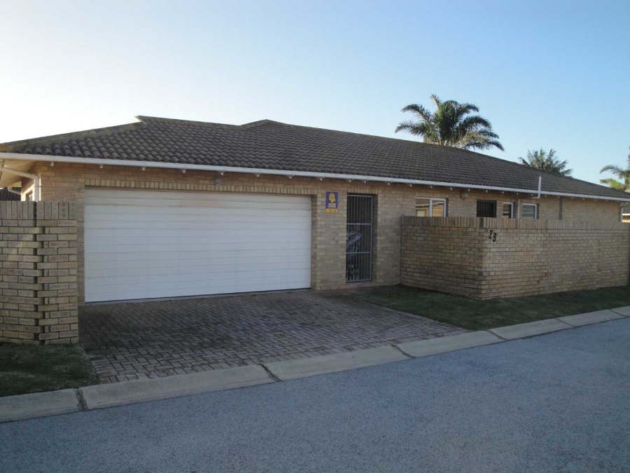 To Let 3 Bedroom Property for Rent in Summerstrand Eastern Cape